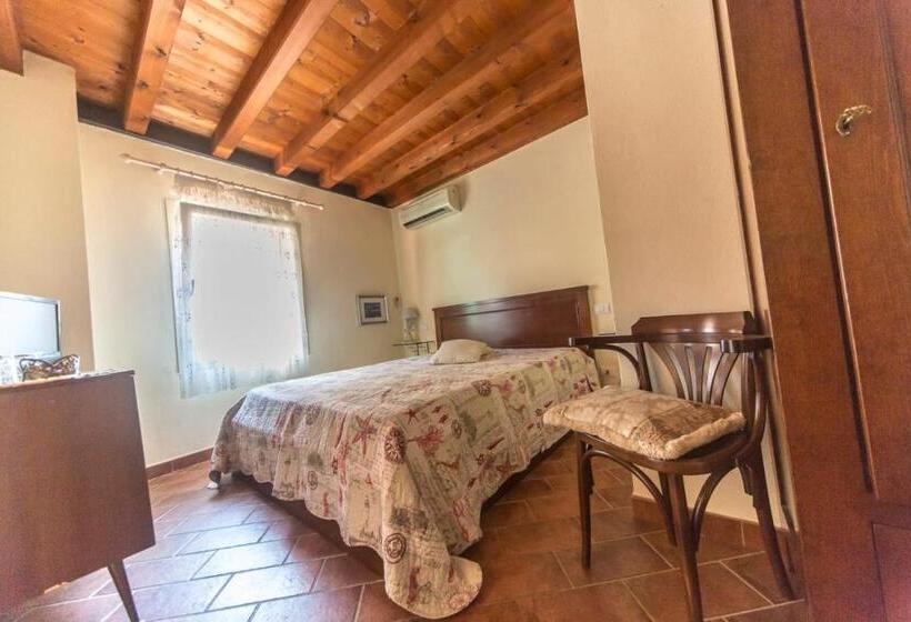 חדר סטנדרט, Ca  Noemi