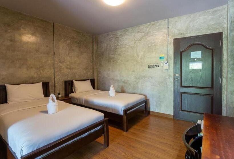اتاق استاندارد, Baansuanramita Resort