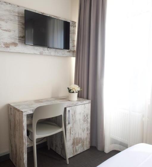 اتاق استاندارد یک نفره, Il Piccolo Mondo