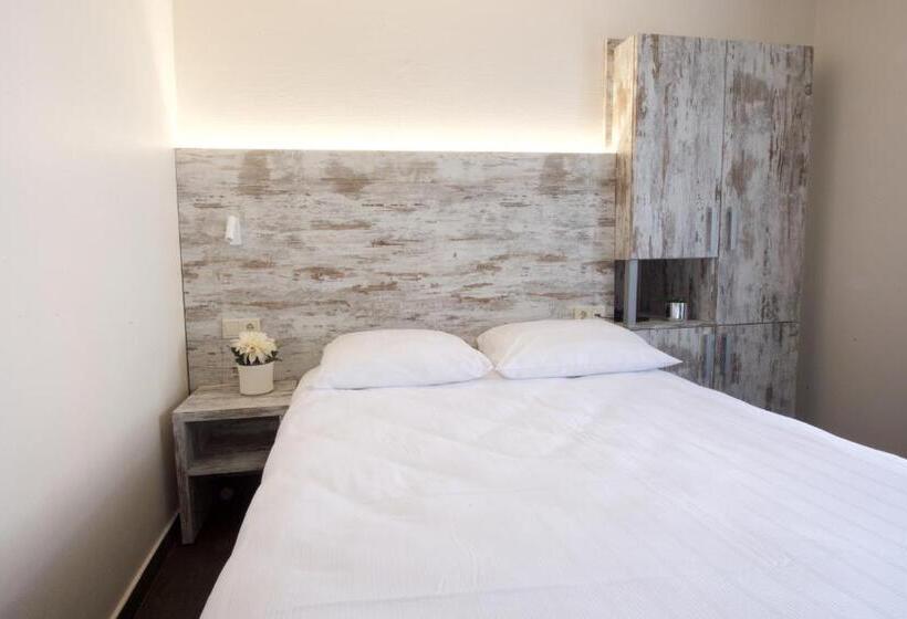 اتاق استاندارد, Il Piccolo Mondo