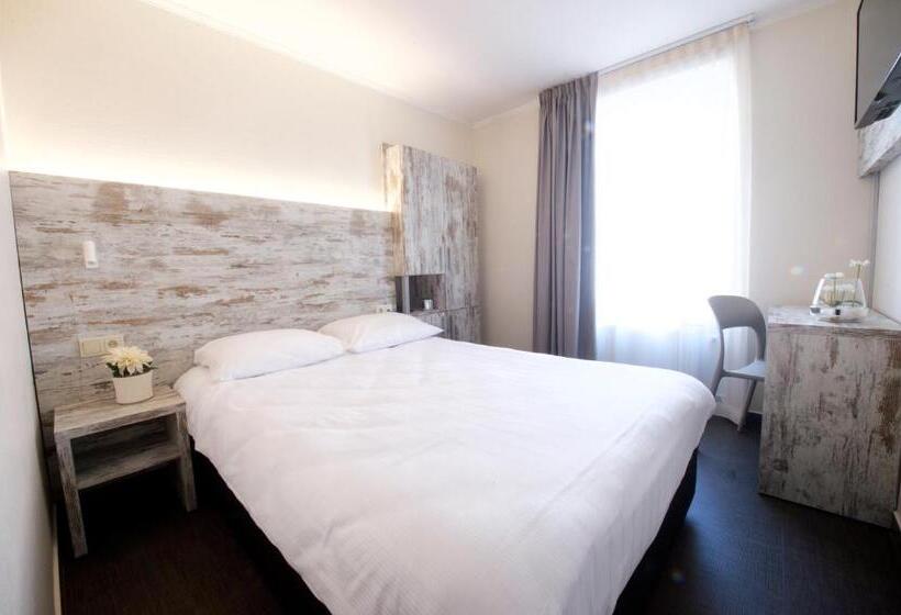 اتاق استاندارد, Il Piccolo Mondo