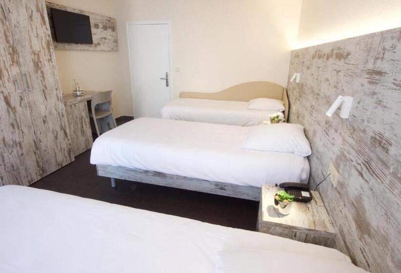 اتاق استاندارد سه نفره, Il Piccolo Mondo