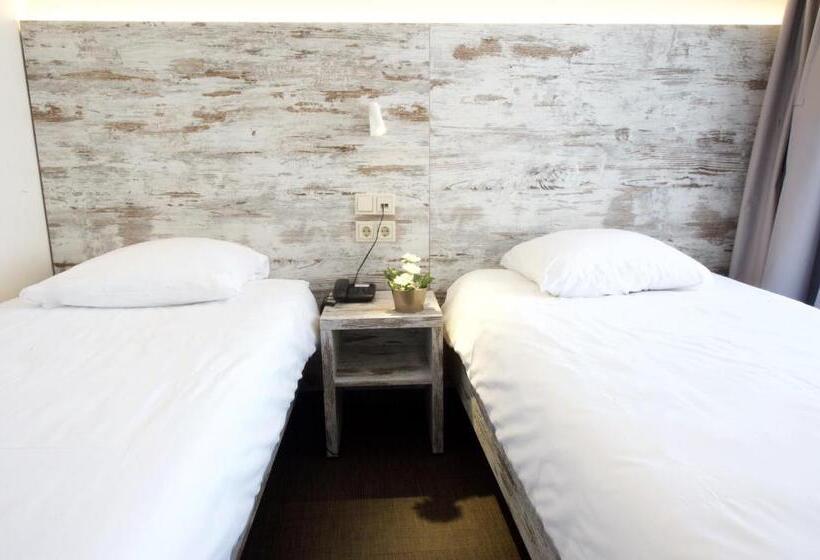 اتاق استاندارد, Il Piccolo Mondo