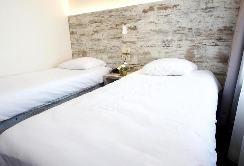 اتاق استاندارد, Il Piccolo Mondo