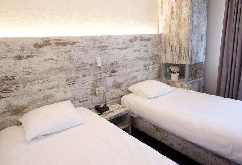 اتاق استاندارد, Il Piccolo Mondo