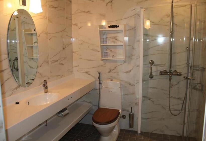 חדר סופריור, Kruunupuisto