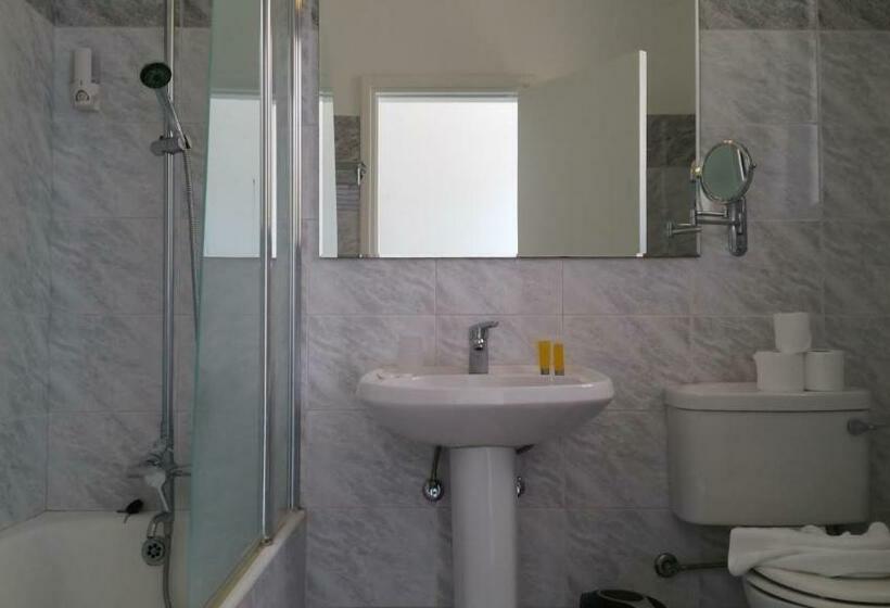 オーシャンビュースイート, Marica S Boutique