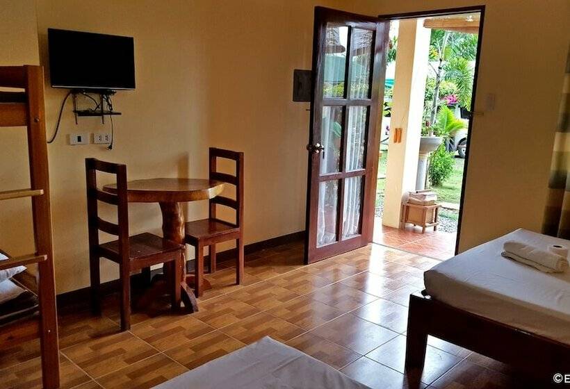 Chambre Familiale, Michelle Pension