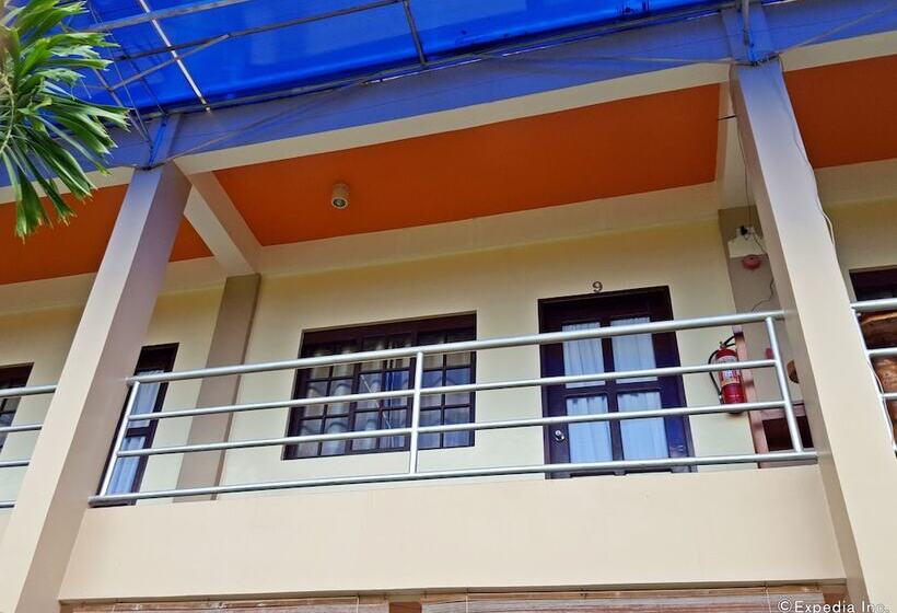 Chambre Familiale, Michelle Pension