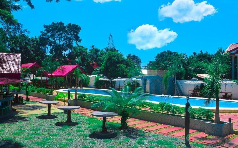 Chambre Familiale, Michelle Pension