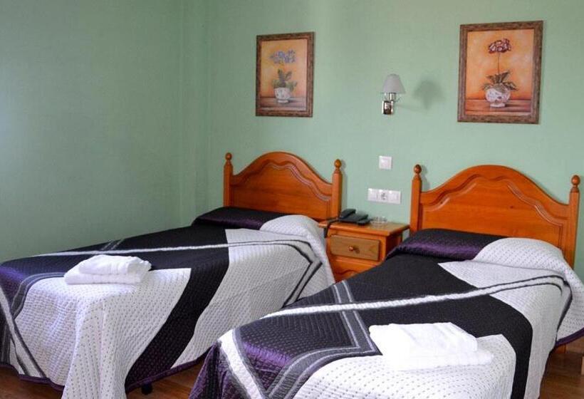 标准三人间, San Miguel De La Barreda