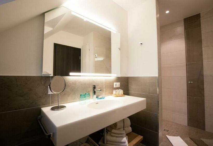 اتاق راحتی, Terrace