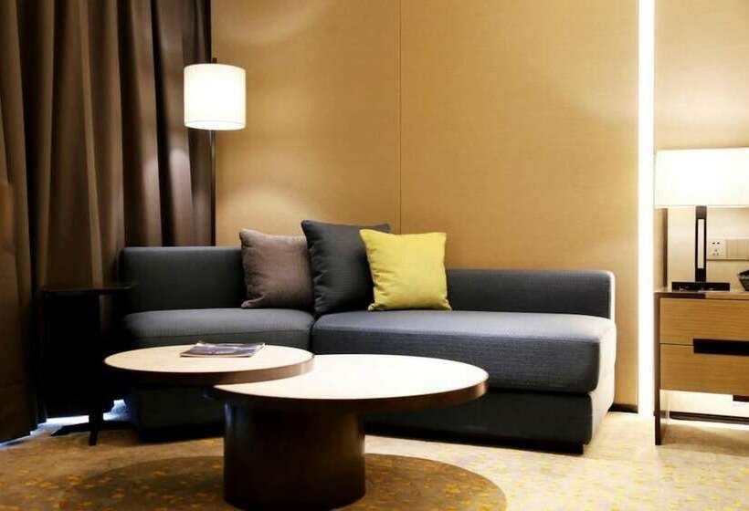 Suite Superior, The Qube Hotel Shanghai Hongqiao