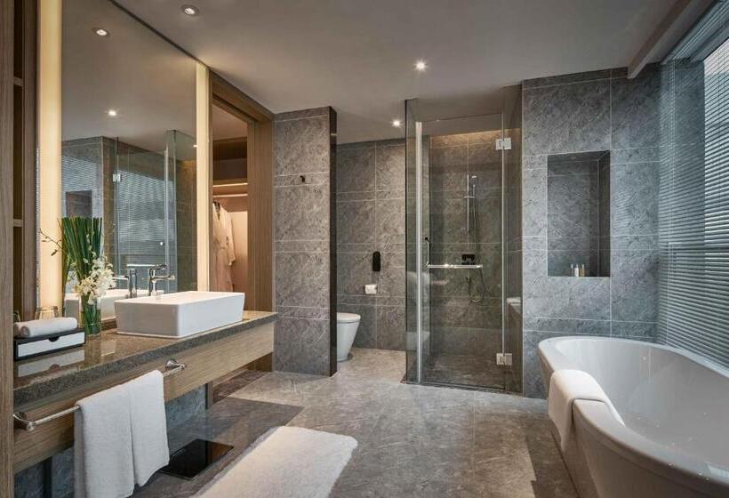 Suite Superior, The Qube Hotel Shanghai Hongqiao