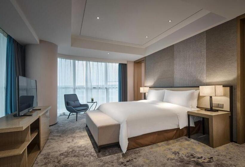 Suite Superior, The Qube Hotel Shanghai Hongqiao