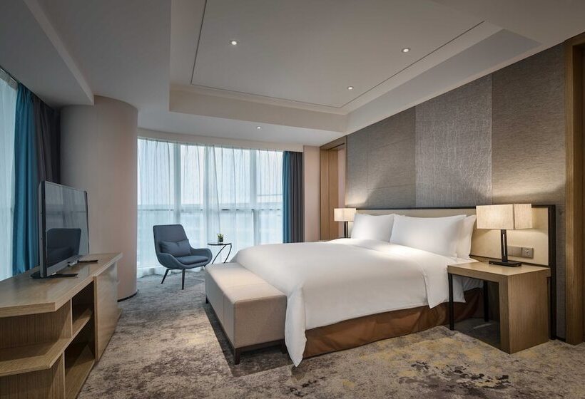 Suite Superior, The Qube Hotel Shanghai Hongqiao