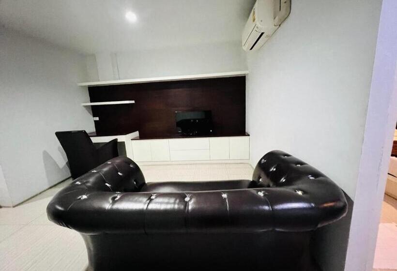 Апартаменты 1 Спальня с Балконом, Inn Kham Apartment