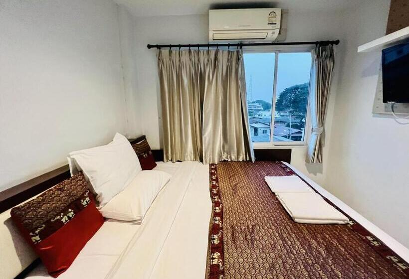带1个卧室的带阳台的公寓, Inn Kham Apartment