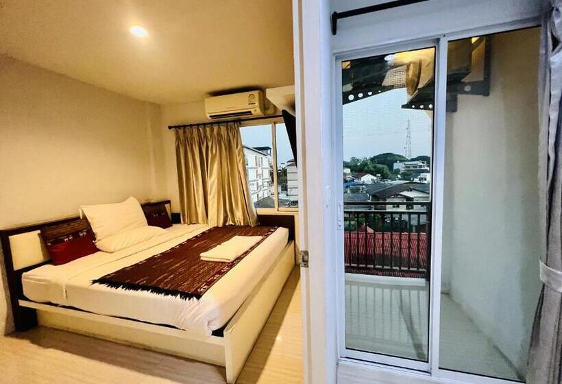带1个卧室的带阳台的公寓, Inn Kham Apartment