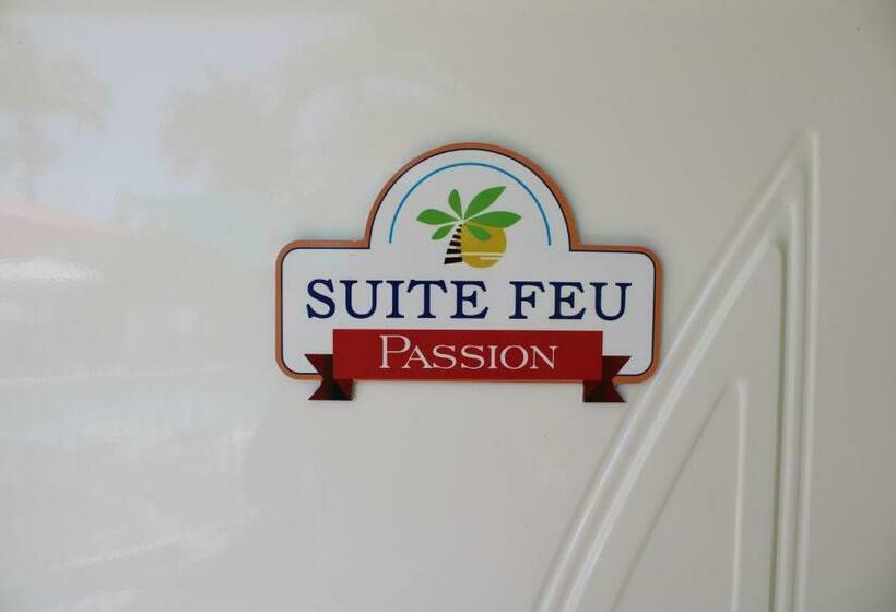 سوئیت با وان آب گرم, Majesty Palm