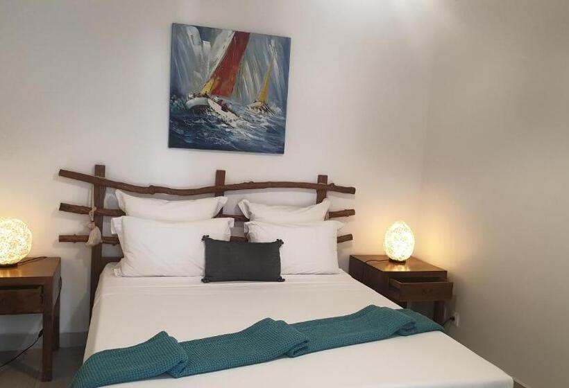 سوئیت با وان آب گرم, Majesty Palm