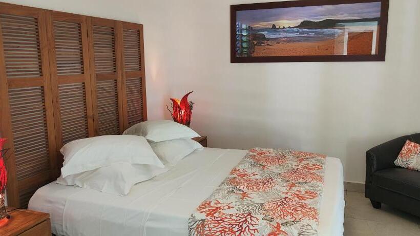 سوئیت با وان آب گرم, Majesty Palm