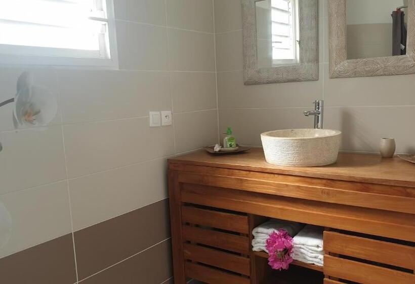 سوئیت با بالکن, Majesty Palm