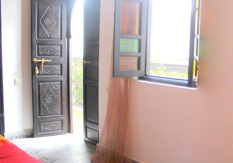 Standard Triple Room, Riad Bjoujna