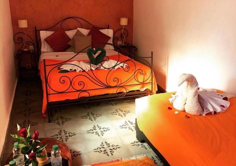 Standard Triple Room, Riad Bjoujna