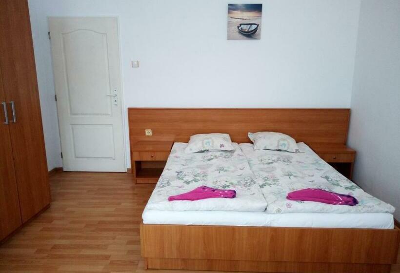 スタンダードルーム, Casablanca City