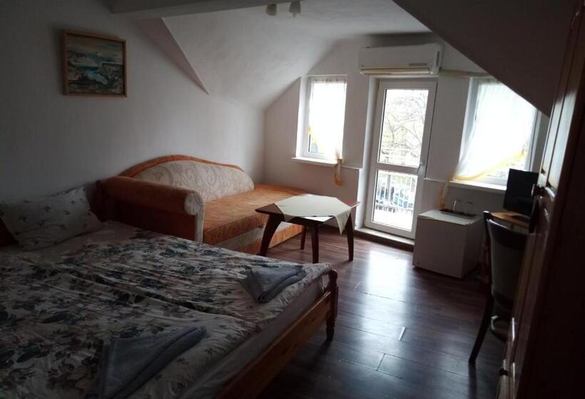 スタンダードルーム, Casablanca City