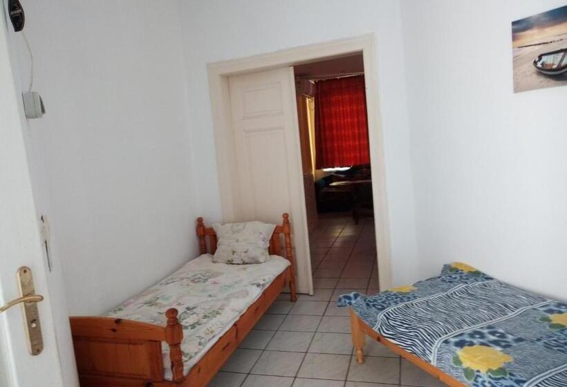 バルコニー付き１ベッドルームアパートメント, Casablanca City