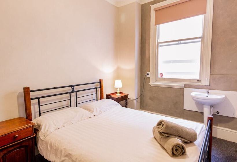 スタンダードルーム, The Pickled Frog