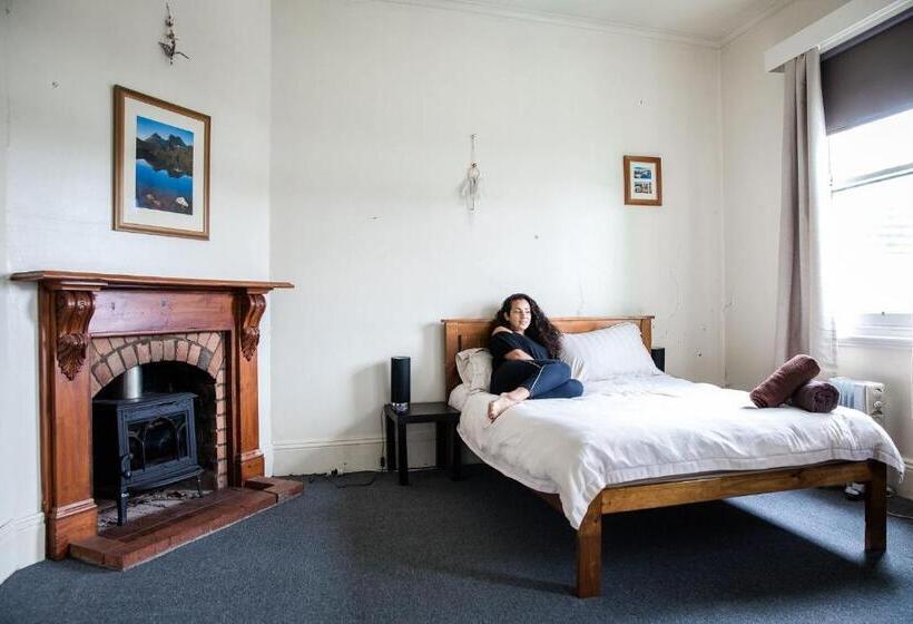 スタンダードルーム, The Pickled Frog