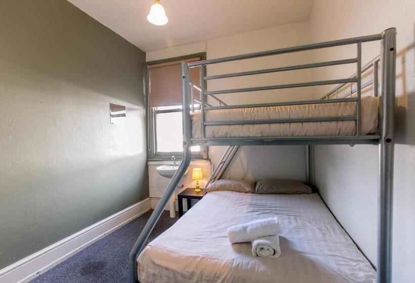 スタンダードルーム, The Pickled Frog