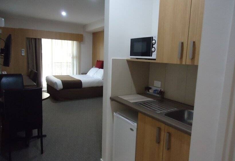 سوییت خانوادگی, Albury Regent Motel