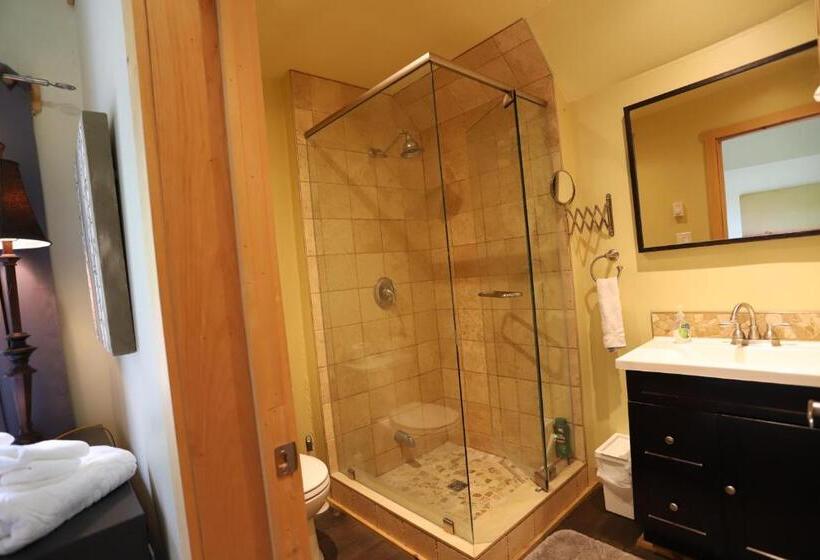 1階の1ベッドルームアパートメント, 23maple