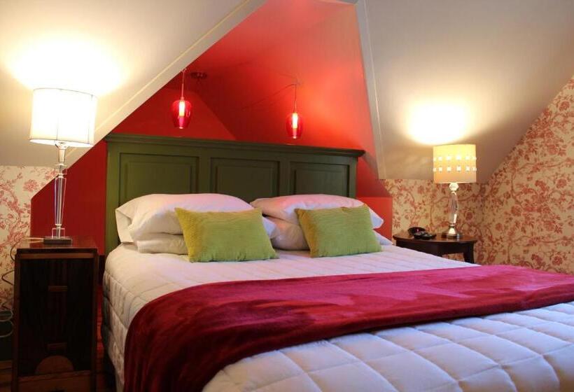 수피리어 룸 퀸 침대, La Belle Victorienne