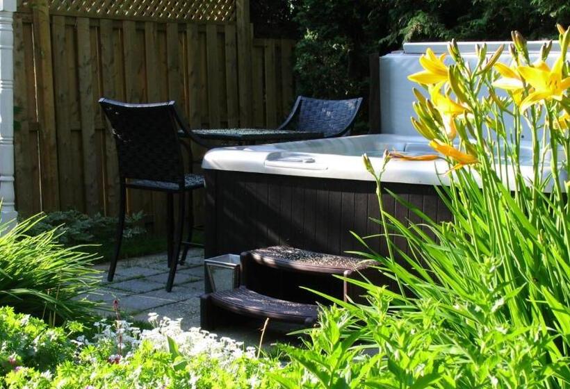 수피리어 룸 퀸 침대, La Belle Victorienne