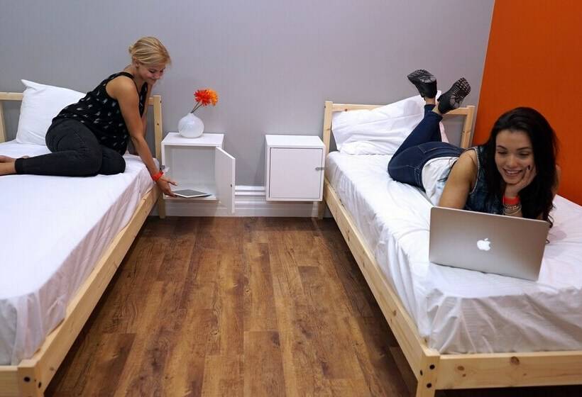 מיטה בחדר משותף, Cozzystay Hostel