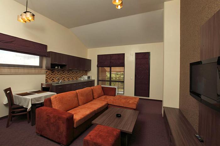 Люкс, Family Hotel Restaurant Ring