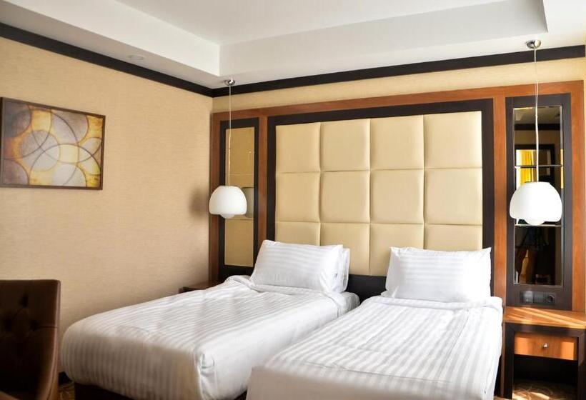 جناح, Cartoon Razgrad