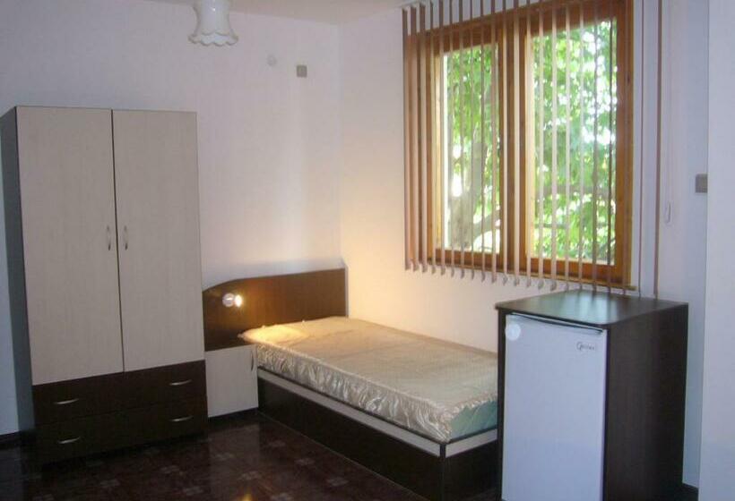 חדר סטנדרט לשלושה עם מרפסת, Coral Family