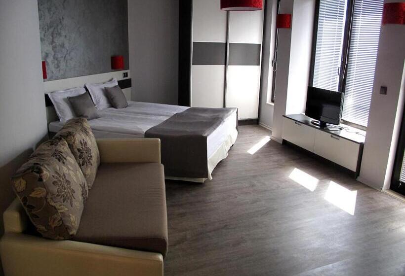 ファミリールーム, Gran Via