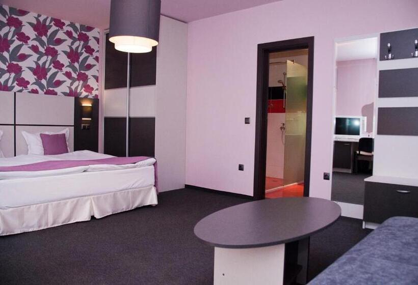 ファミリールーム, Gran Via