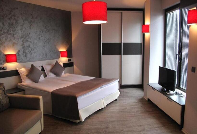 デラックスルーム, Gran Via