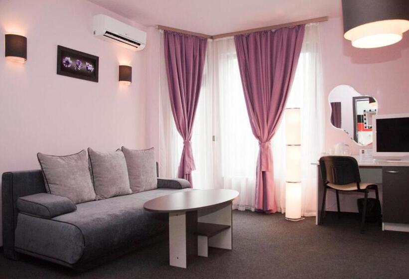 デラックスルーム, Gran Via