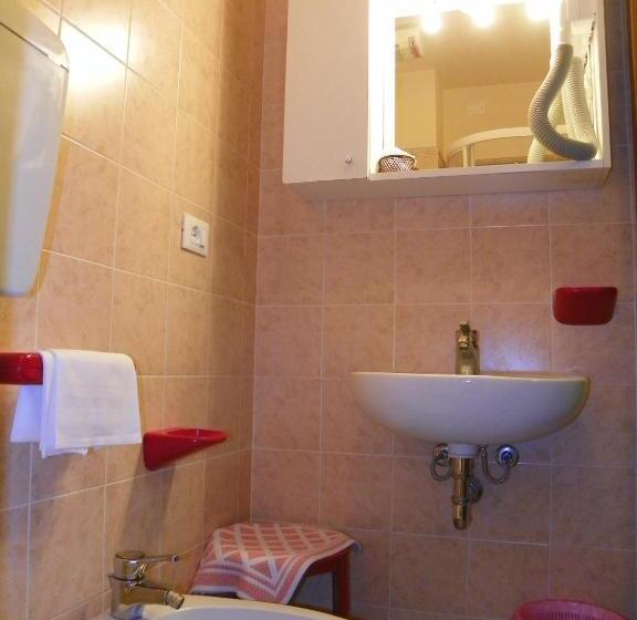 スタンダードルーム, La Vela