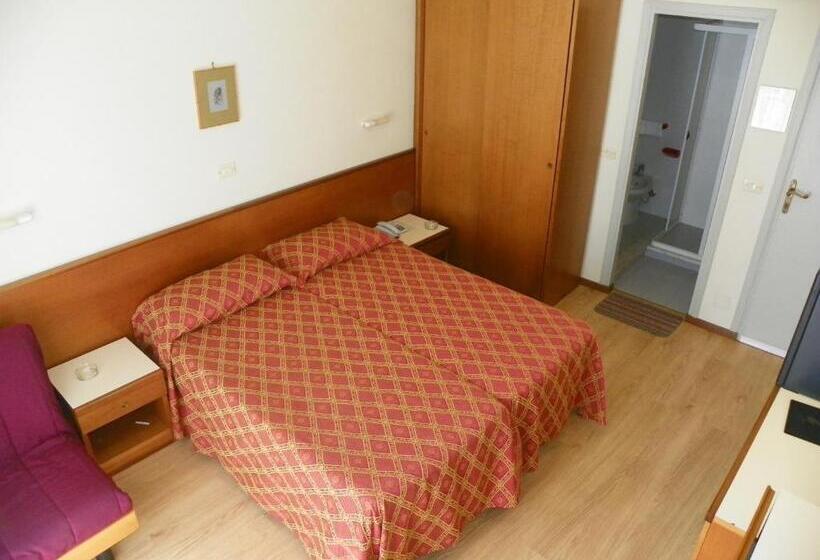 スタンダードトリプルルーム, La Vela