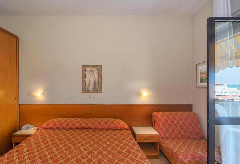 スタンダードトリプルルーム, La Vela